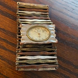 L&J Elastic Wrist Watch
